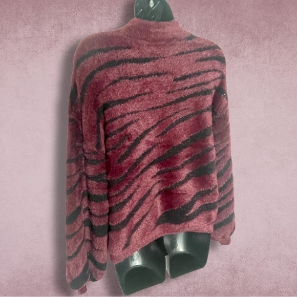 Catherine Malandrino Soft Plush Plum Black Zebra Long Sleeve Top Size Large - Picture 6 of 11